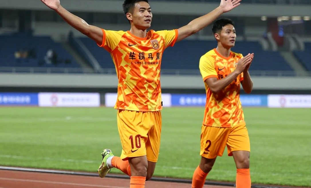 Ba thủ môn, một chiếc áo số 1: Audero, Paes, Nadeo và khoảng cách lương mà Liga 1 không thể lấp