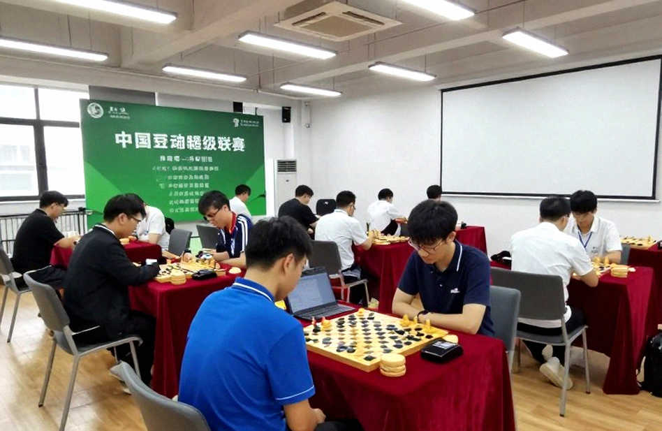 Giờ Của Những Người Thứ Hai: Vì Sao Nước Đi Nhỏ 9...a5 Lại Bán Được Nhiều Hơn Nó Đáng Giá