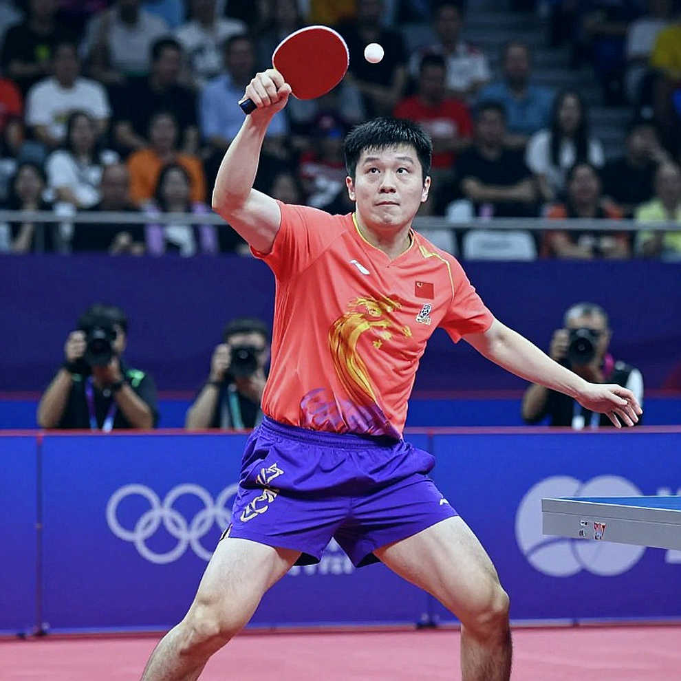 Hurd và Davies cùng giành huy chương vàng tại ITTF World Para Future Tây Ban Nha