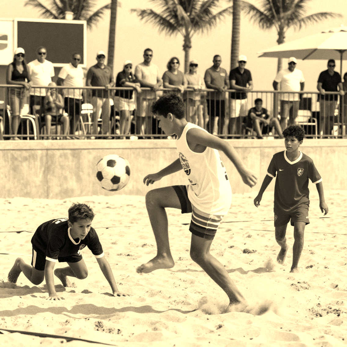 Bóng đá Việt Nam và căn bệnh 'báo cáo trống rỗng': Khi V.League từ chối để dữ liệu lên tiếng Bóng đá Việt Nam và căn bệnh 'báo cáo trống rỗng': Khi V.League từ chối để dữ liệu lên tiếng