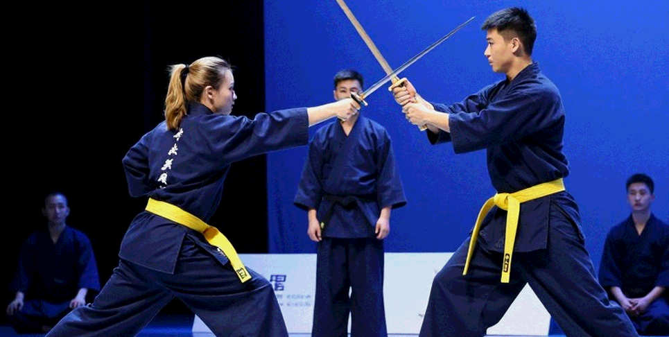 Trương Tùng Khê: người thật, huyền thoại và khoảng cách hai trăm năm