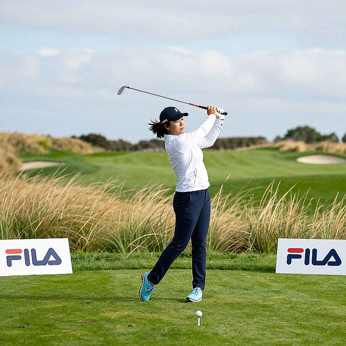 Ô trống trên bảng điểm golf: kỷ luật của người viết trước tin đồn