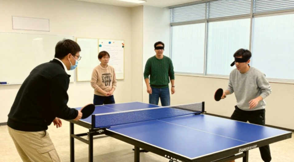 TT Kidz: nước Anh thay bài tập forehand bằng 70 tấm thẻ, và để trống phép đo quan trọng nhất