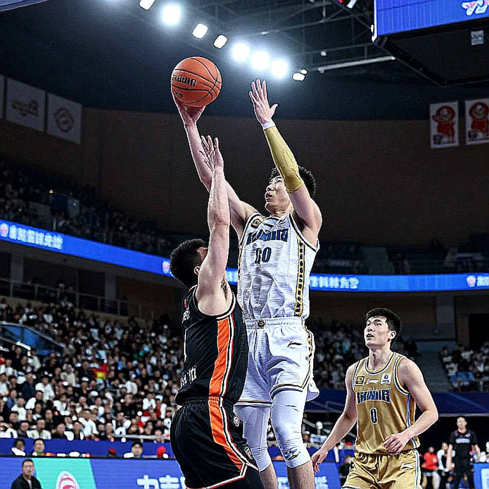 EuroLeague SuperCup: chiếc cúp đã lộ diện, thể thức thì chưa EuroLeague SuperCup: chiếc cúp đã lộ diện, thể thức thì chưa