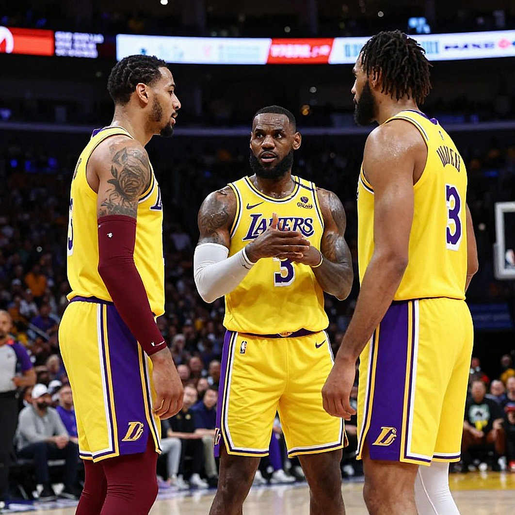 Raptors thắng mở màn: bốn người ghi trên 20 điểm và dòng 5/17 bị tiêu đề bỏ quên