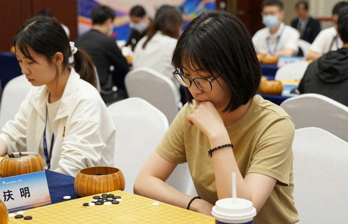 Scotch không còn đáng sợ: Lộ trình thực dụng của Adrian Mikhalchishin sau 25 năm Kasparov gieo nỗi lo